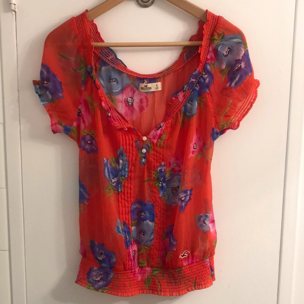 ☀️ Hollister Blouse